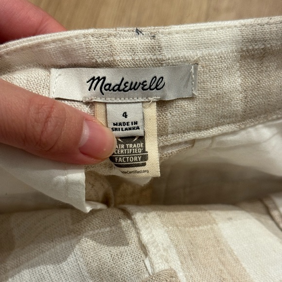Madewell linen-blend pleated cuff shorts: undyed plaid in size 4 - Picture 6 of 8